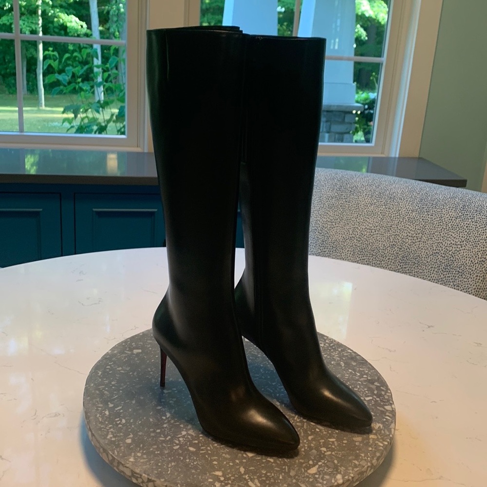 Christian Louboutin Eloise Botta 40.5” for size 9.5 foot w 3.5” stiletto; 90 mm